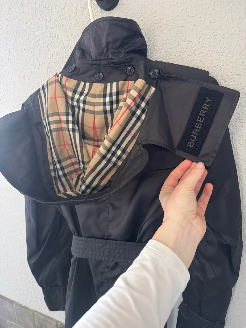 Burberry Black Trench Coat - Picture 3 of 17